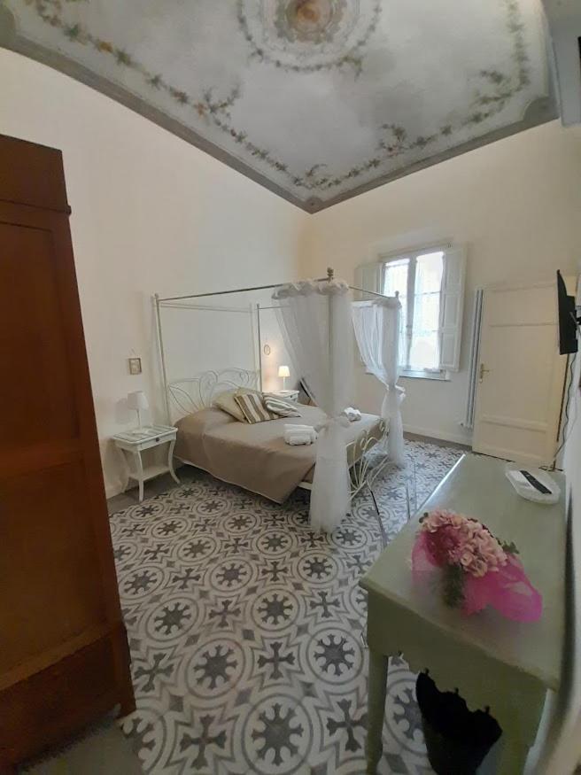 B&B Villino Luschi Pisa Centro Buitenkant foto