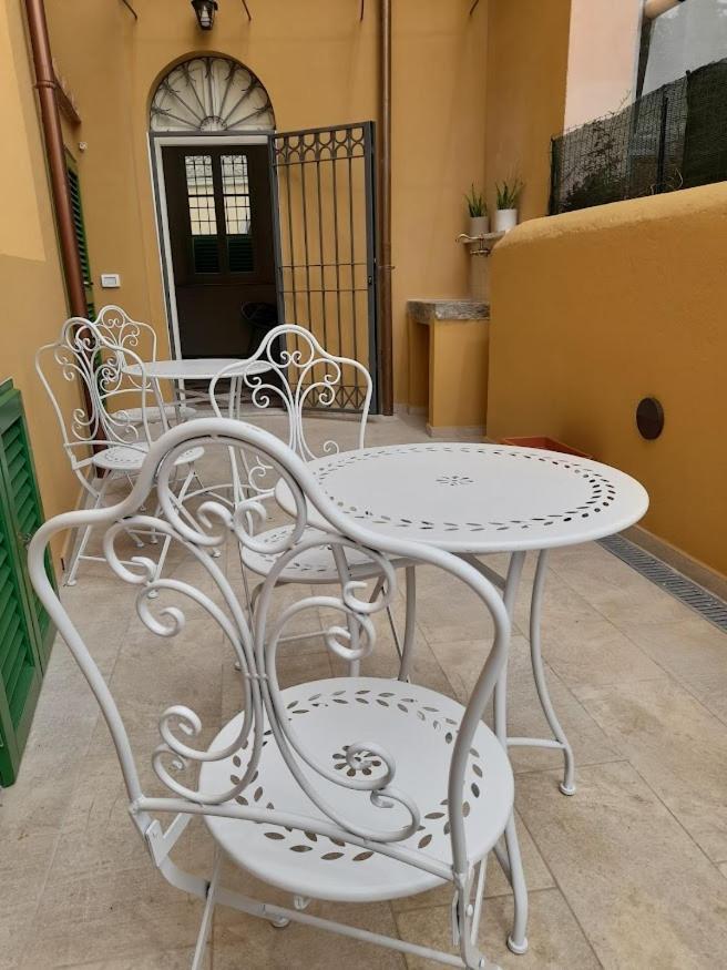 B&B Villino Luschi Pisa Centro Buitenkant foto