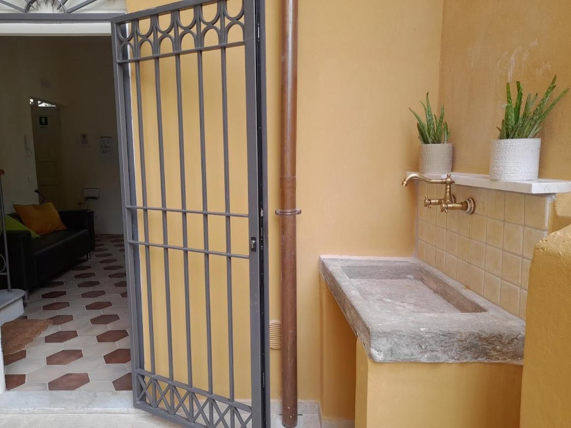B&B Villino Luschi Pisa Centro Buitenkant foto